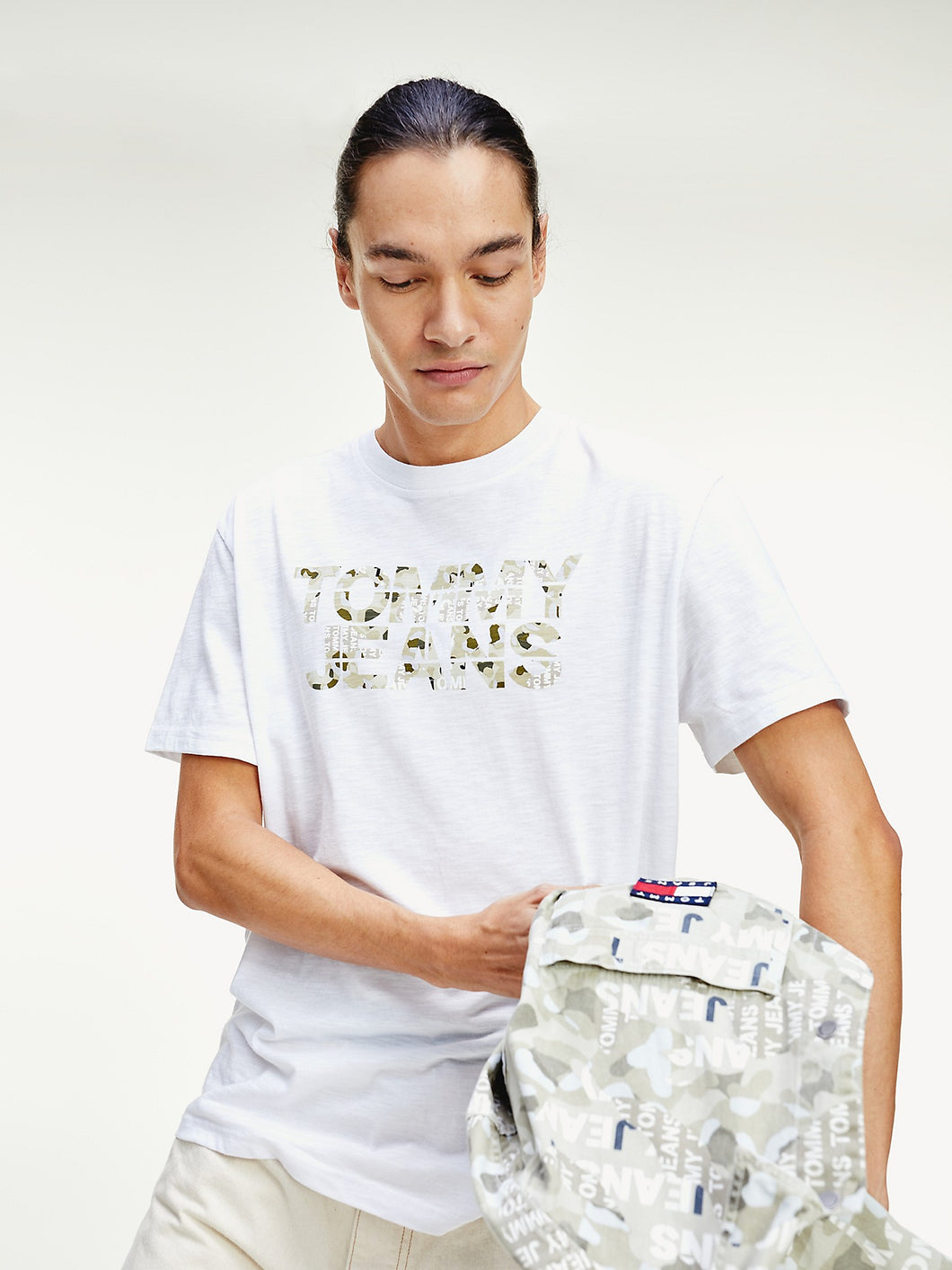 TOMMY HILFIGER CAMO LOGO T-SHIRT - Naughty Panda Outlet